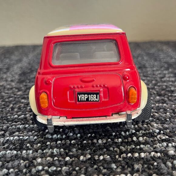 Mini Cooper Race Car Hot Blooded SS 5703 1/24 Diecast Opening Doors - Picture 2 of 13